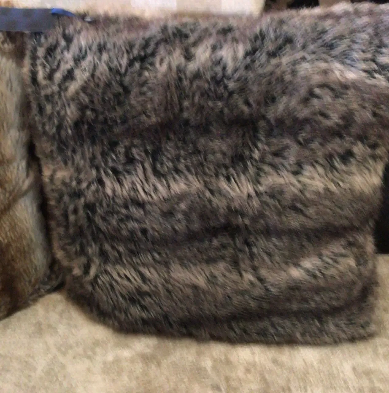 ALMOFADA SARQUIS 50X50 HTA05  REF:HTA05