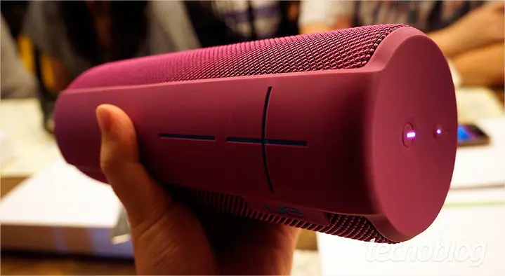 CAIXA SOM ULTIMATE EARS MEGABOOM VERMELHA 36W