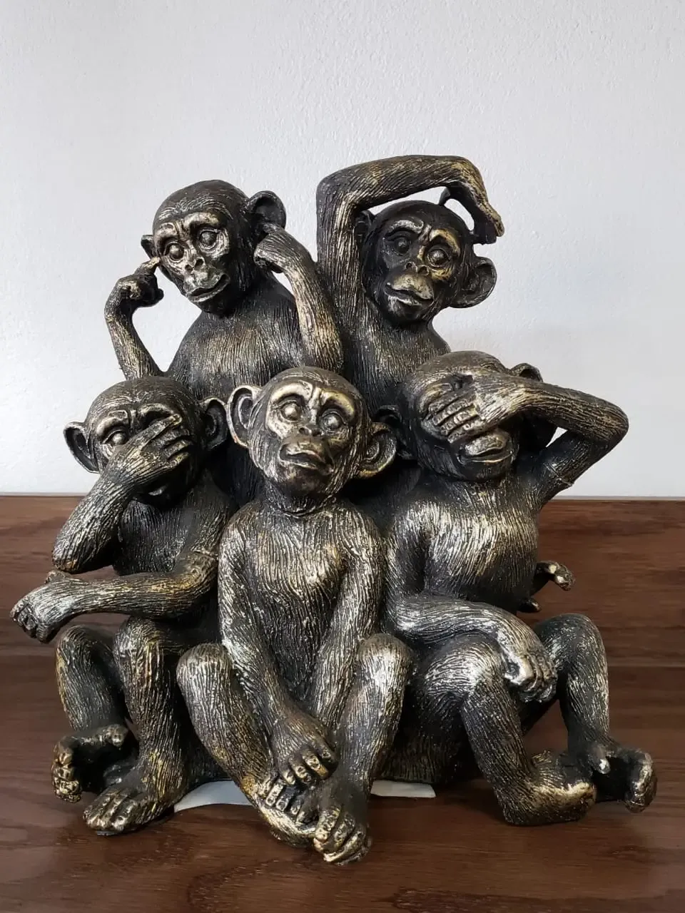 ESTATUETA VANESSA TAQUES 167941 CONGO 1