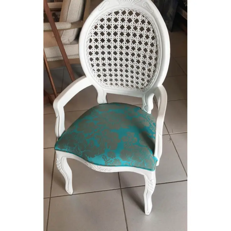 CADEIRA DESIGAN MEDALHAO ENTALHADA C/BRACO(BL)