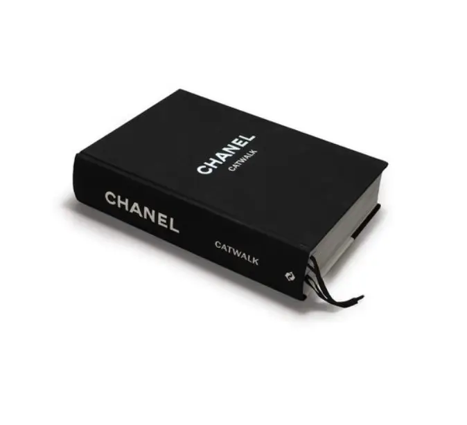 LIVRO QUEEN BOOKS CHANEL CATWALK(BL)