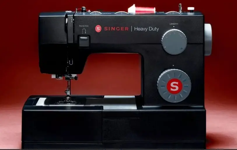 MAQUINA COSTURA SINGER 4423 FACILITA PRO 23 PONTOS BLACK 220V