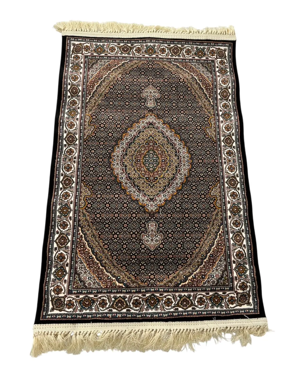 TAPETE MAHI SOLTAN 1.20x0.80 IRA  PRETO(BL)